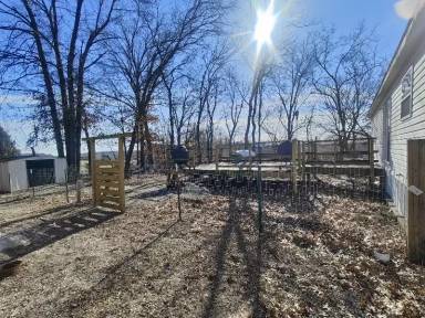 Main picture of 336 S Moore School Rd