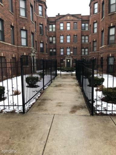 Main picture of 7600 S Essex Ave