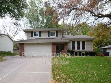 Main picture of 5723 S 152nd Avenue Cir