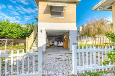 Main picture of 128 175th Ave E