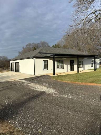 Main picture of 2137 Pisgah Church Rd