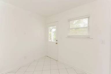 Main picture of 615 Boulevard SE