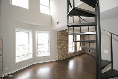 Main picture of 3442 N Elaine Pl