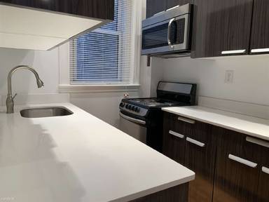 Main picture of 35 Park Dr
