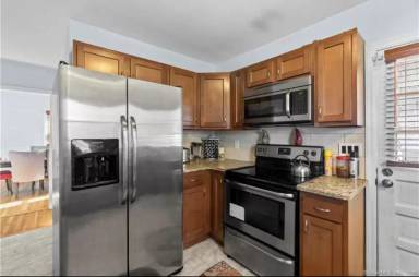 Main picture of 330 Alpine St