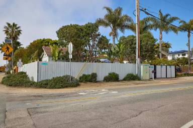 Main picture of 306 Orpheus Ave