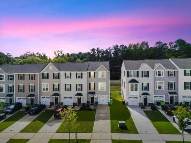 Main picture of 6620 Pathfinder Way