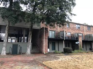 Main picture of 3125 Colonial Way