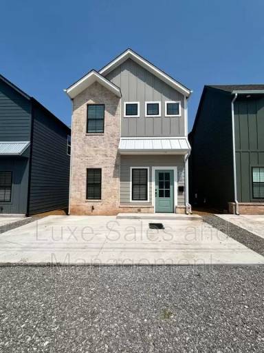 Main picture of 608 W 2nd St