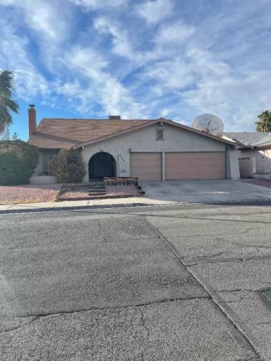 Main picture of 6135 La Palma Pkwy