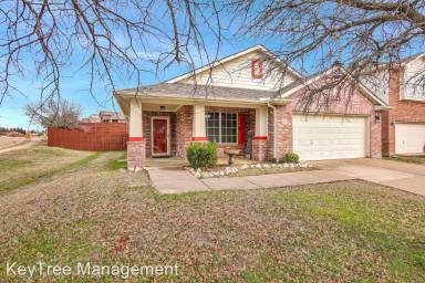 Main picture of 1601 Black Willow Trl