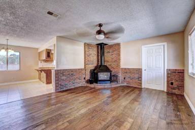 Main picture of 446 Doris Rd