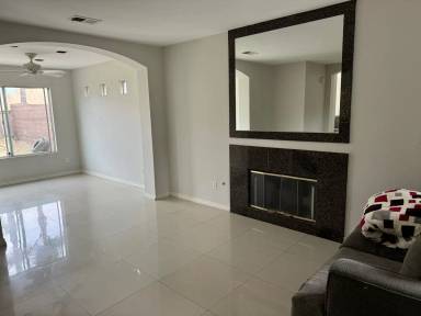 Main picture of 3215 Glancy Dr