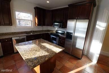 Main picture of 169 Hunnewell Ave