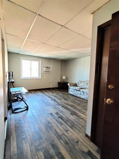 Main picture of 325 / 103 S Main Street