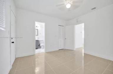 Main picture of 740 84th St