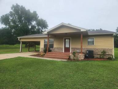 Main picture of 20 Castleberry Ln