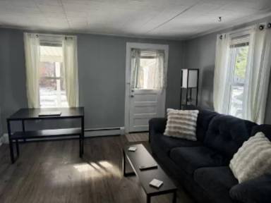 Main picture of 103 E Hamilton St