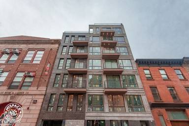 Main picture of 495 Saint Johns Pl