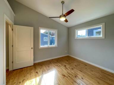 Main picture of 53 W Cascade St