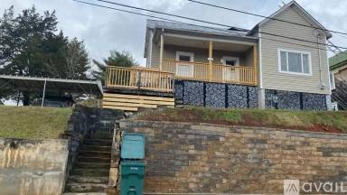 Main picture of 732 Fairview St