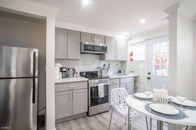 Main picture of 92 Castlemont Ave