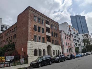 Main picture of 1247 Ingraham St