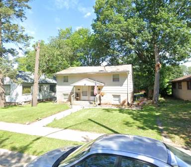 Main picture of 3235 Blackstone Ave