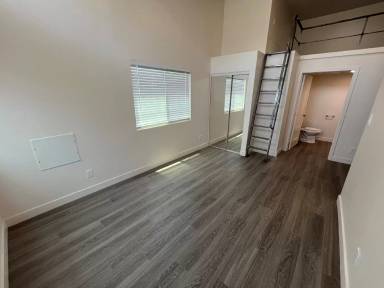 Main picture of 138 W San Ysidro Blvd