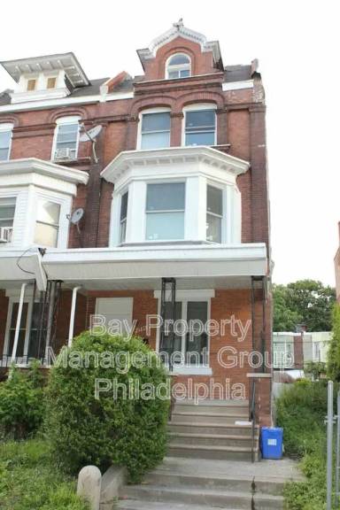 Main picture of 5137 Hazel Ave