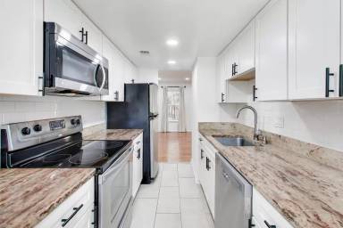 Main picture of 20210 Maple Leaf Ct