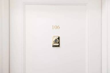 Main picture of 2804 S Moreland Blvd