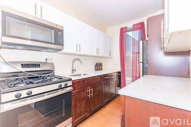 Main picture of 666 Hancock St