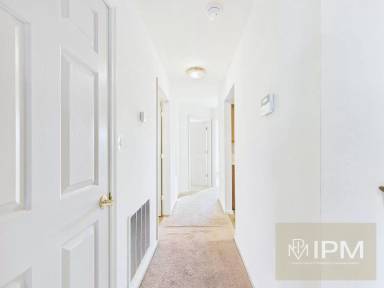 Main picture of 12 Country Manor Ct