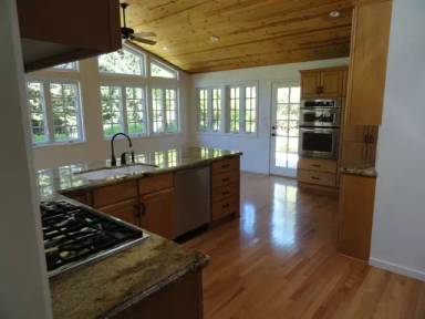 Main picture of 21 Village Dr