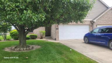 Main picture of 101 Country Ct