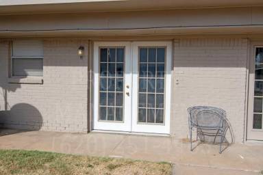 Main picture of 403 W 9th St