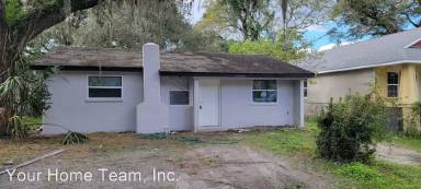 Main picture of 8206 N Hillsborough Ln