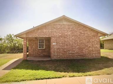 Main picture of 2316 Carley St