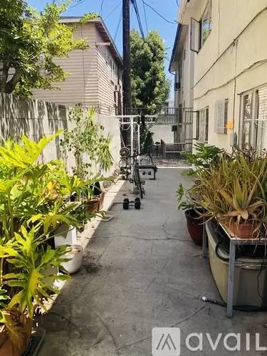 Main picture of 7551 Norton Ave