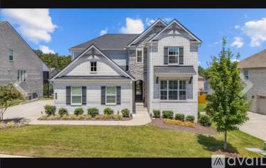 Main picture of 1096 River Oaks Blvd