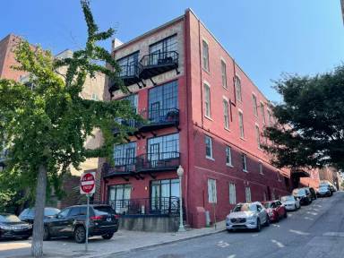 Main picture of 50 Gayoso Ave