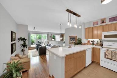 Main picture of 856 Walnut St