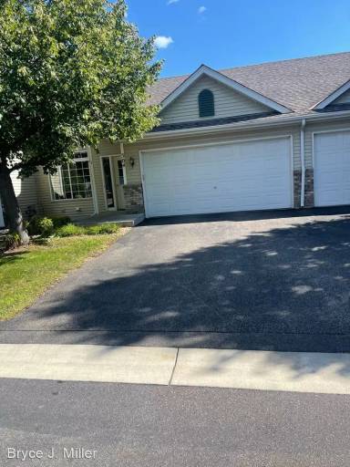 Main picture of 504 Creekside Dr