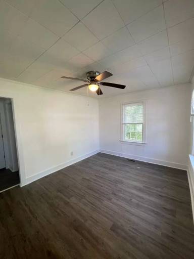 Main picture of 318 E Highland Dr