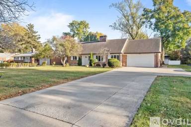 Main picture of 3735 Heatherdowns Blvd