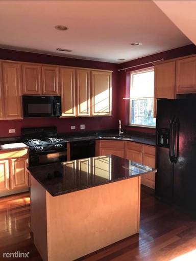 Main picture of 4209 S Michigan Ave