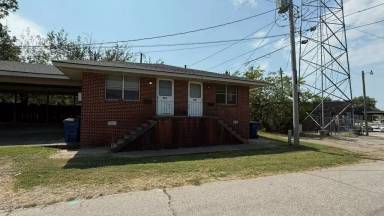 Main picture of 2714 S P St