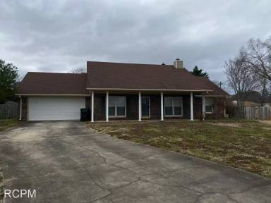 Main picture of 123 Tobacco Rd