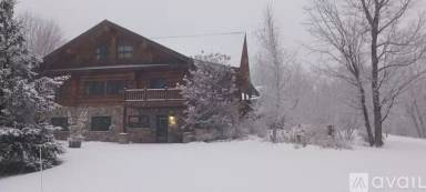 Main picture of 2817 E Pioneer Rd